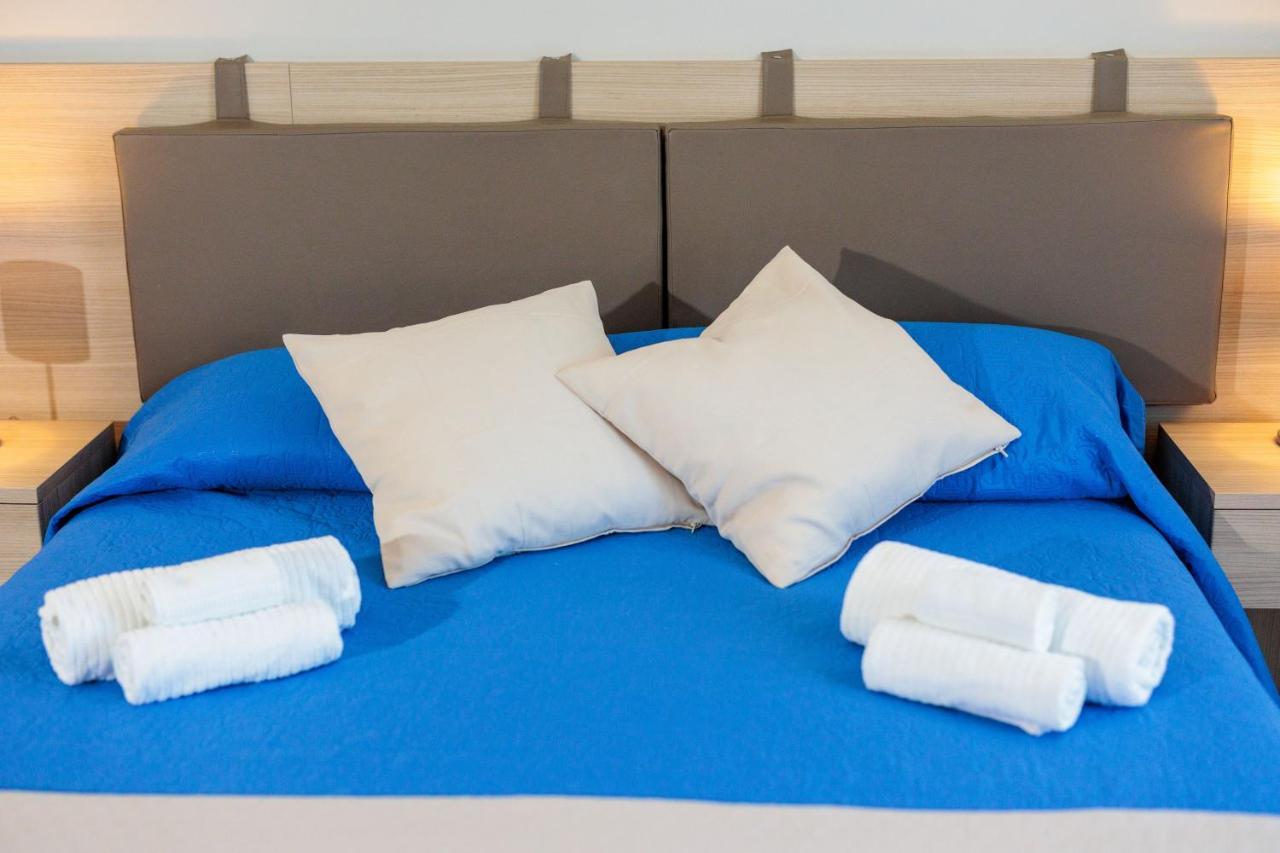 Fuori Rotta 3* Avola